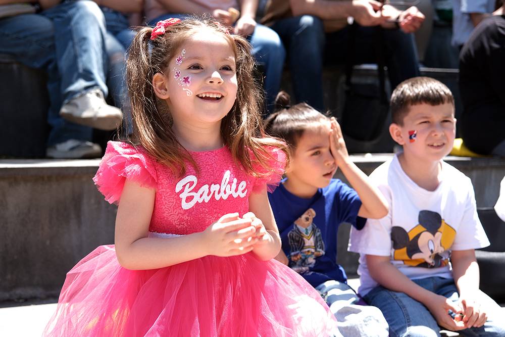 Երեխաները՝ միշտ կենտրոնում․ Բիբլոս Բանկ Արմենիայի հունիսմեկյան նվերը փոքրիկներին 1 Երեխաները՝ միշտ կենտրոնում․ Բիբլոս Բանկ Արմենիայի հունիսմեկյան նվերը փոքրիկներին