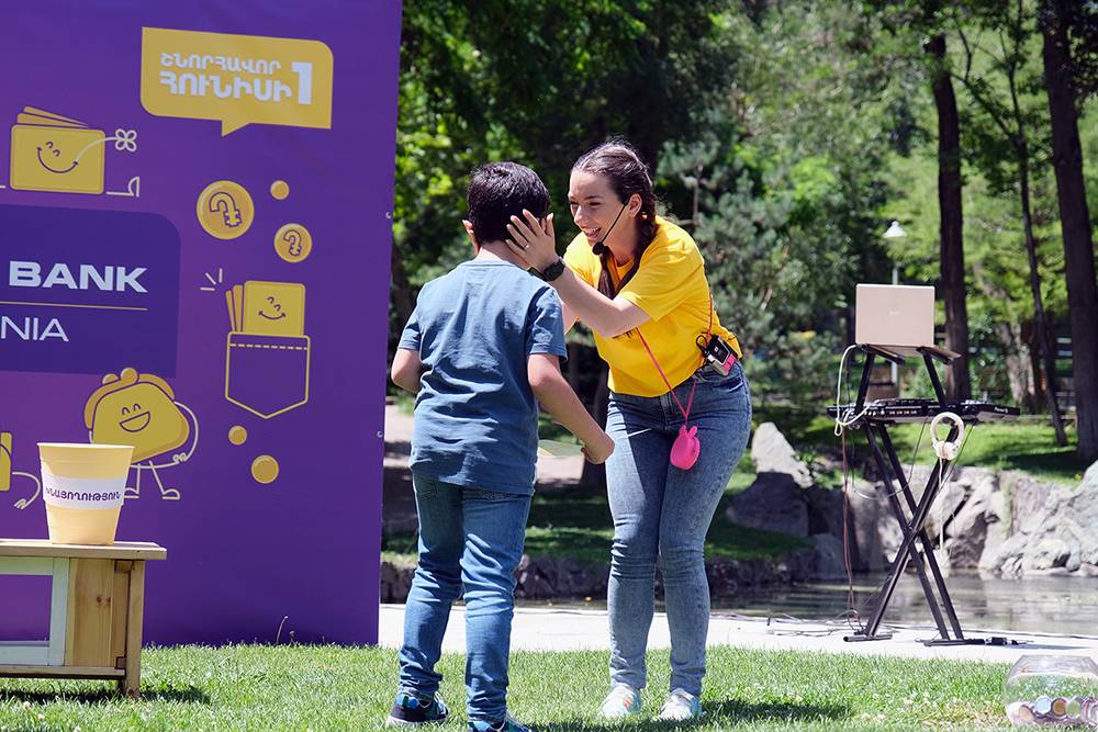 Երեխաները՝ միշտ կենտրոնում․ Բիբլոս Բանկ Արմենիայի հունիսմեկյան նվերը փոքրիկներին 9 Երեխաները՝ միշտ կենտրոնում․ Բիբլոս Բանկ Արմենիայի հունիսմեկյան նվերը փոքրիկներին