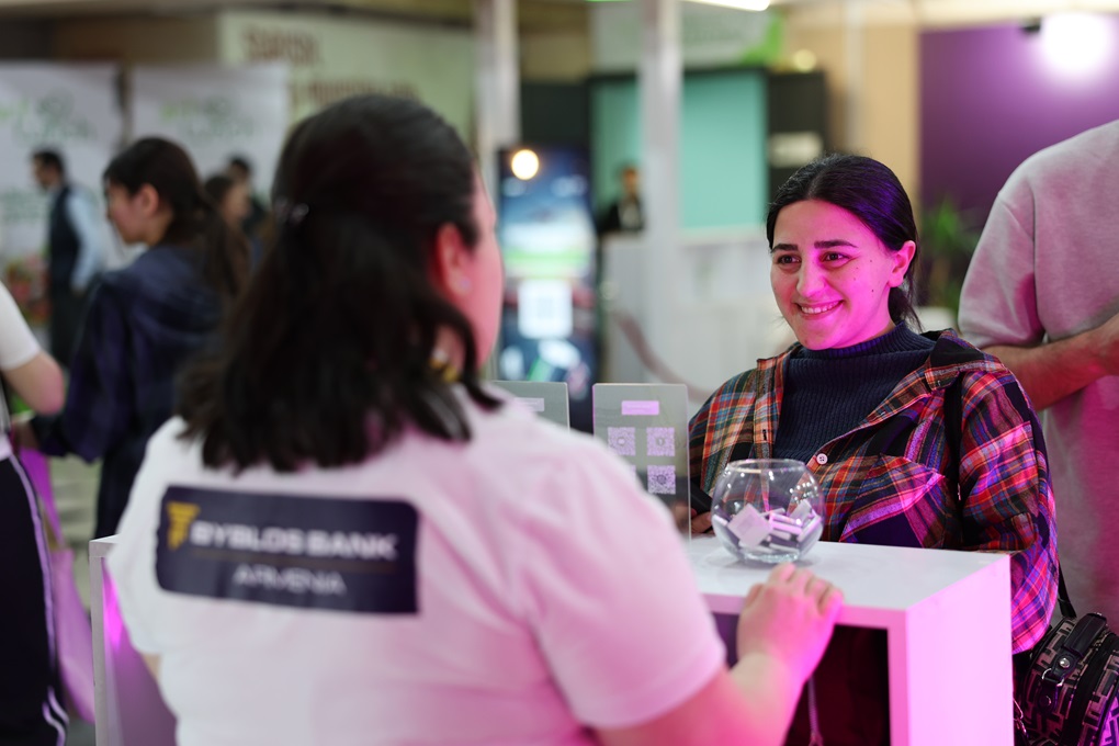 Բիբլոս Բանկ Արմենիան CCF 2K25-ի մասնակիցներին դիմավորեց բիզնես ֆոտոանկյունում