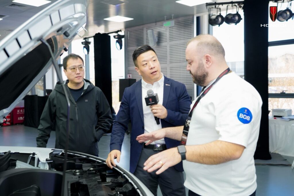 Հայկական E-auto-ն Hongqi-ի համաշխարհային ֆորումում էր․ փորձի փոխանակում՝ հօգուտ հայ վարորդների 2 Հայկական E-auto-ն Hongqi-ի համաշխարհային ֆորումում էր․ փորձի փոխանակում՝ հօգուտ հայ վարորդների