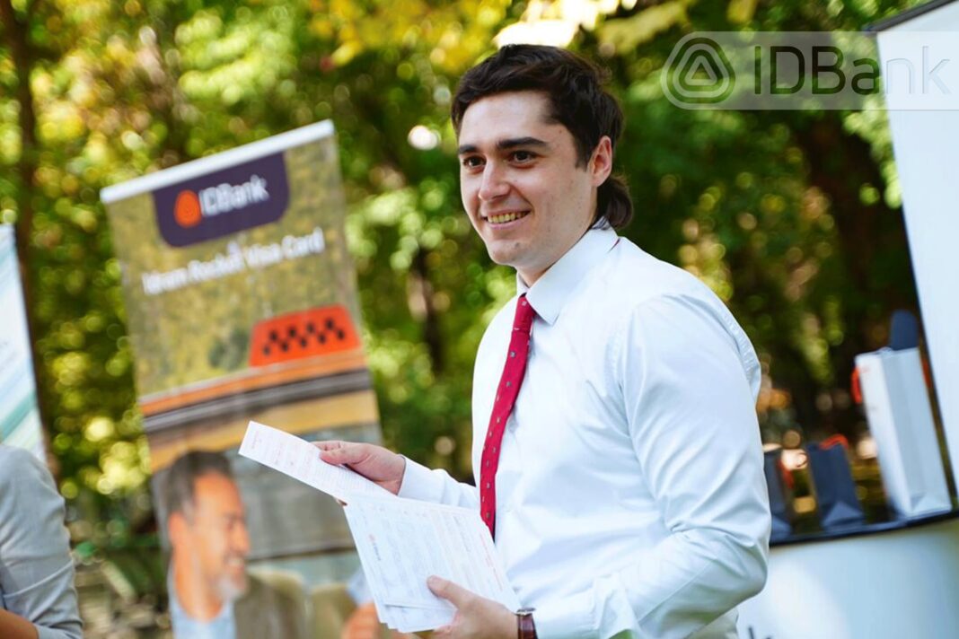 Թվային անցում՝ բանկային կարգավորումից դեպի նորարարություն. զրույց Հրաչյա Պապիկյանի հետ