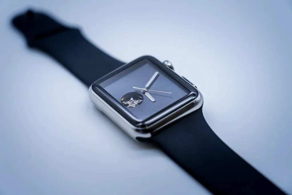 Ստեղծվել է աշխարհում առաջին Apple Watch-ը՝ «անվերջանալի» լիցքավորմամբ