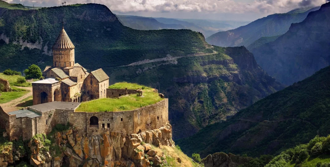 Travel_Armenia_Churches_21-min-1-66f699a0ec7e5 Հայաստանը՝ BBC հեռուստաալիքում